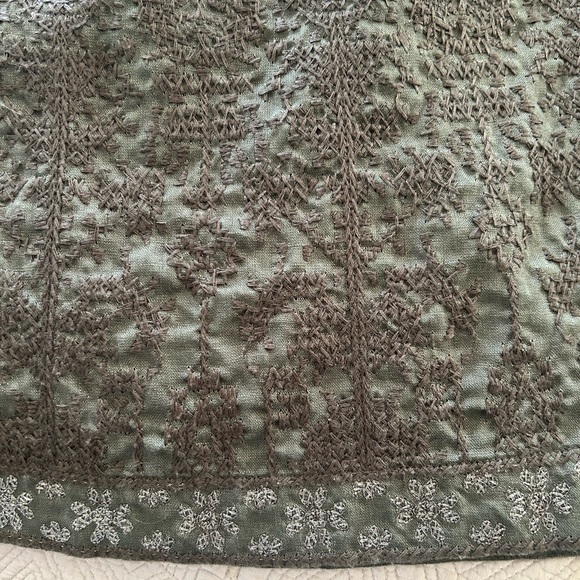 J.Jill Skirt with side zipper and embroidery - Picture 4 of 4